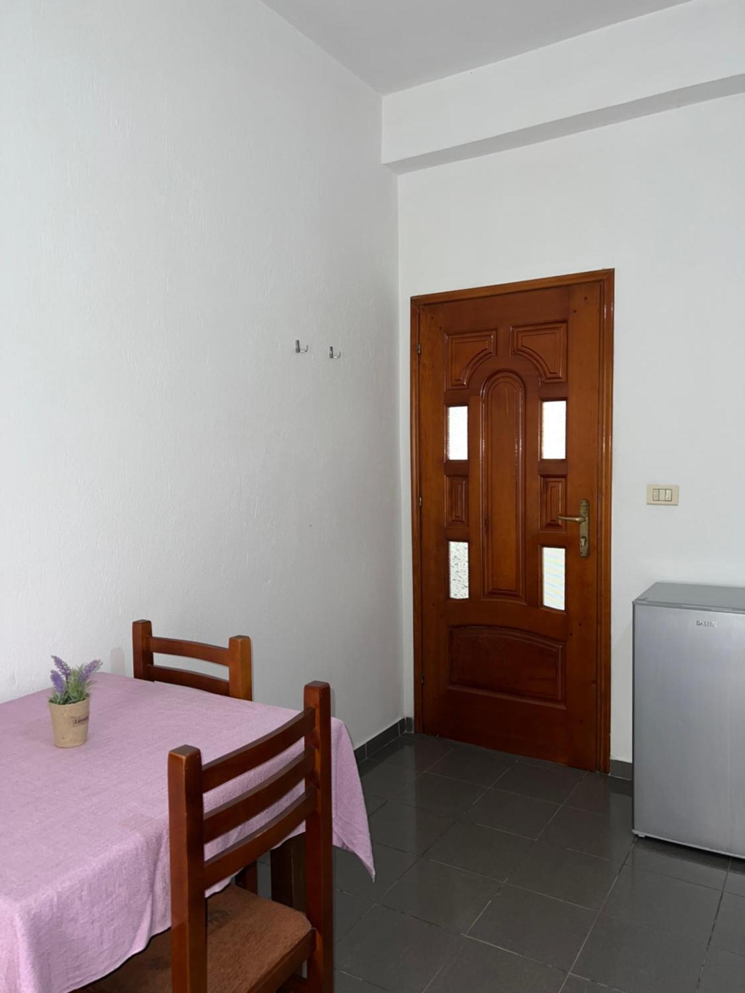 L&b Guest house