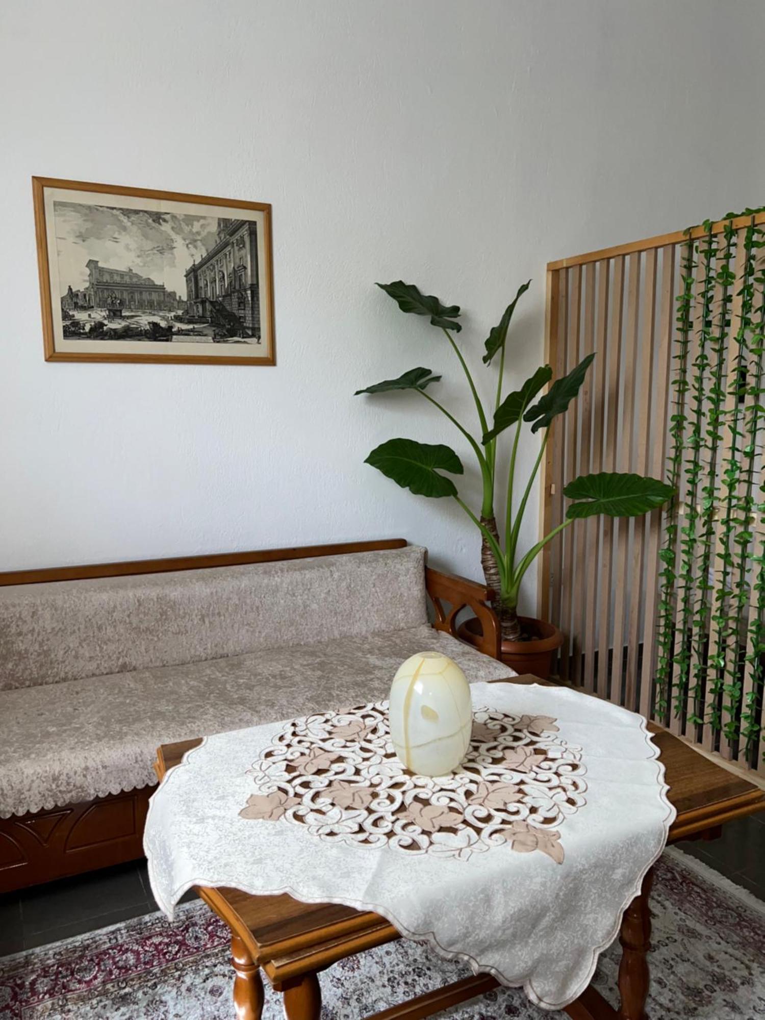 L&b Guest house